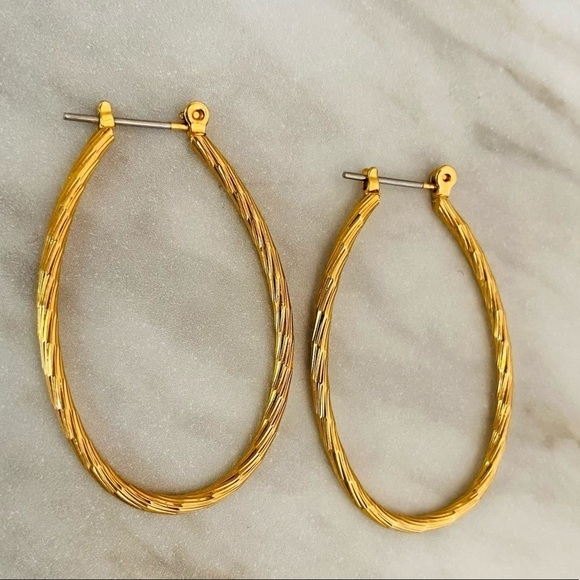 Classic Gold Tone Faceted Metal Hoops Earrings - Picture 1 of 4